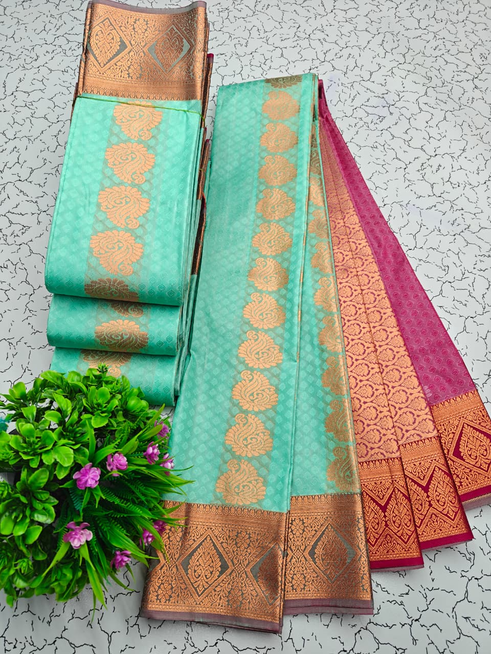 Embose Saree'S, Contrast Pallu & Blouse EM009