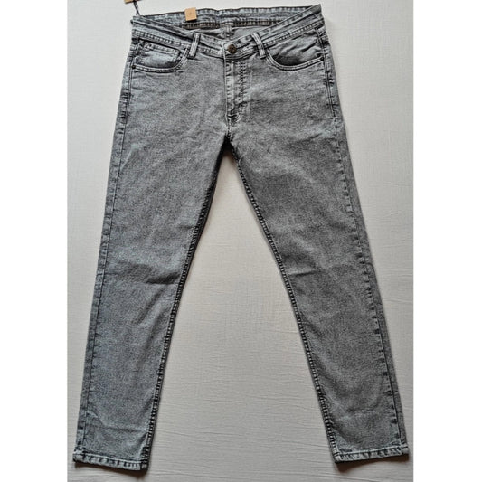 Generic Men's Cotton Blended Solid Tapered Jeans (Grey)