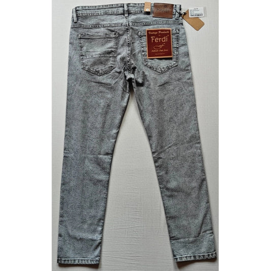 Generic Men's Cotton Blended Solid Tapered Jeans (Grey)