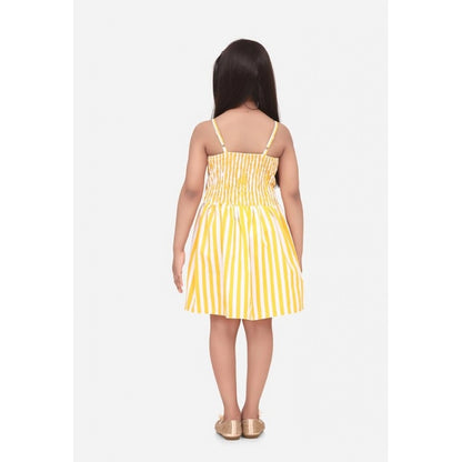 Generic Girl's Polyester Cotton Blend Striped Sleeveless Round Neck Dress (Yellow)