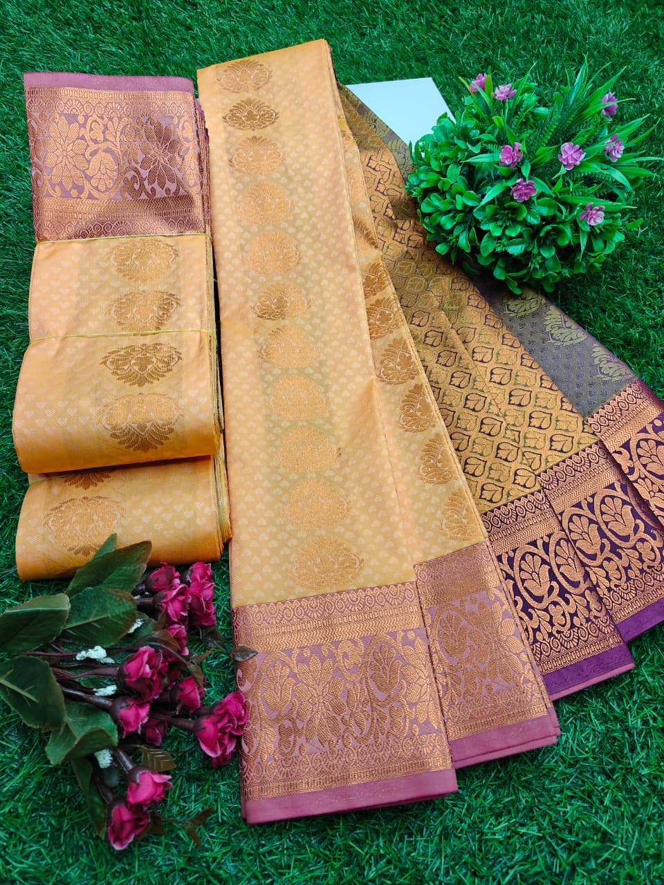 Vaira Oosi  Saree BM022